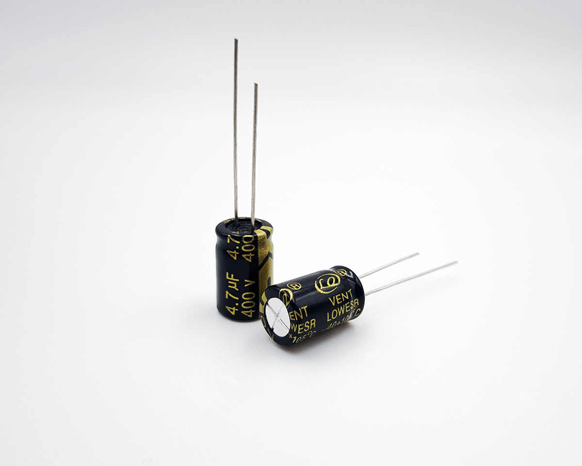 иѹ4.7uF 400V