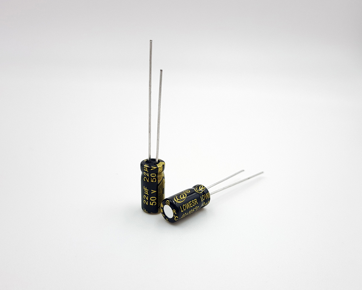 迹22uF 50V